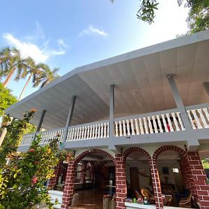 La Casona Sv Hostal